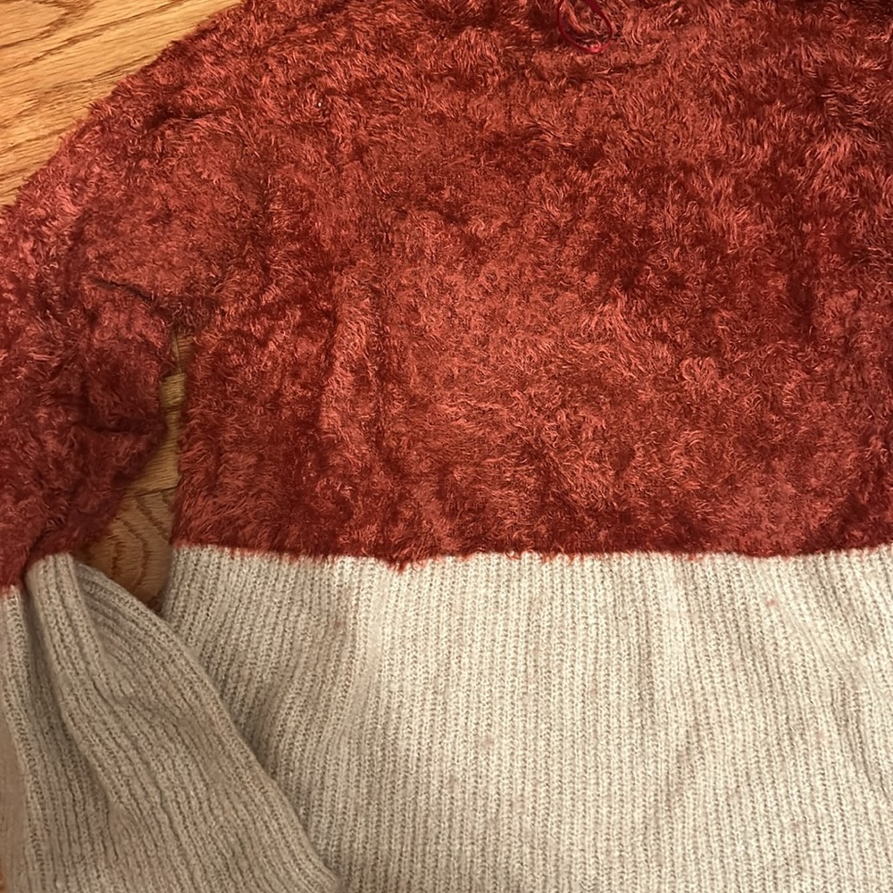 Sweater - Picture 2 of 2